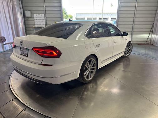 Pure White 2017 Volkswagen Passat 1.8T R-Line w/Comfort