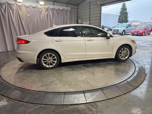 2020 Ford Fusion Hybrid SE