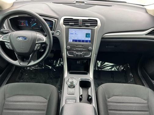 2020 Ford Fusion Hybrid SE