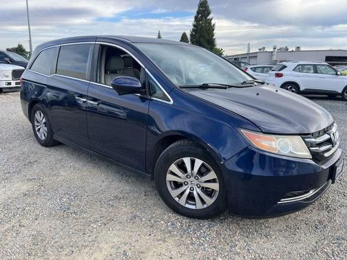 Blue 2016 Honda Odyssey