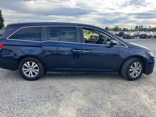 Blue 2016 Honda Odyssey
