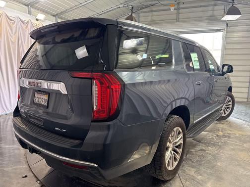 2021 GMC Yukon XL SLT