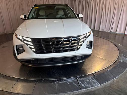 White Pearl 2024 Hyundai TUCSON Hybrid Limited