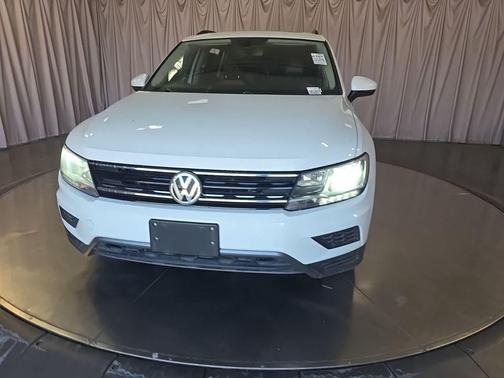 Pure White 2018 Volkswagen Tiguan 2.0T SE