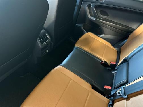 Pure White 2018 Volkswagen Tiguan 2.0T SE