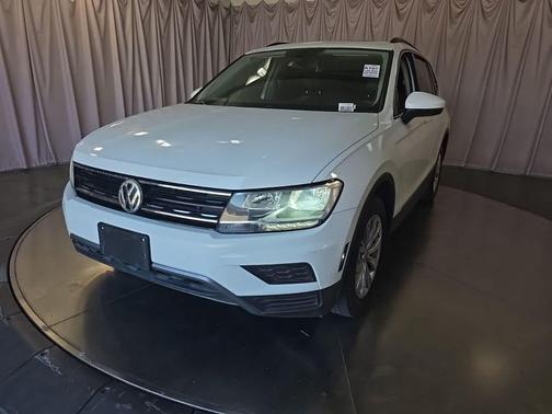 Pure White 2018 Volkswagen Tiguan 2.0T SE