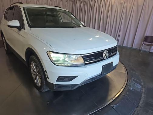 Pure White 2018 Volkswagen Tiguan 2.0T SE