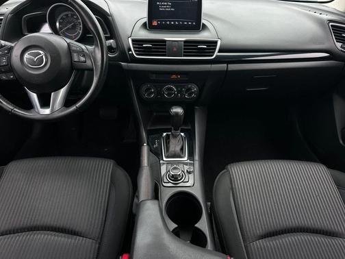 2015 Mazda Mazda3 i Touring