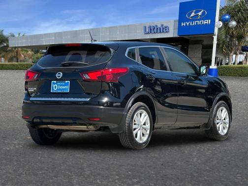 Magnetic Black 2017 Nissan Rogue Sport S