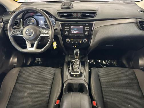 Magnetic Black 2017 Nissan Rogue Sport S