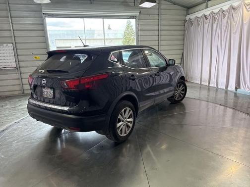 Magnetic Black 2017 Nissan Rogue Sport S