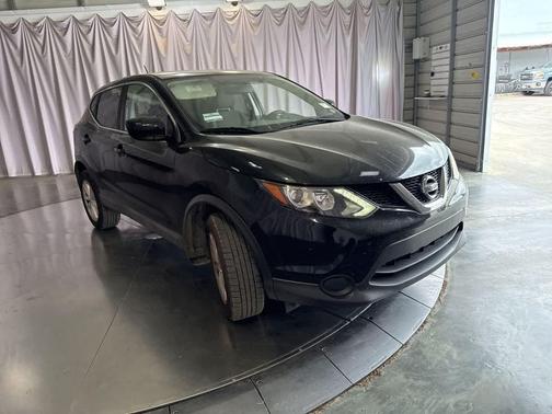Magnetic Black 2017 Nissan Rogue Sport S