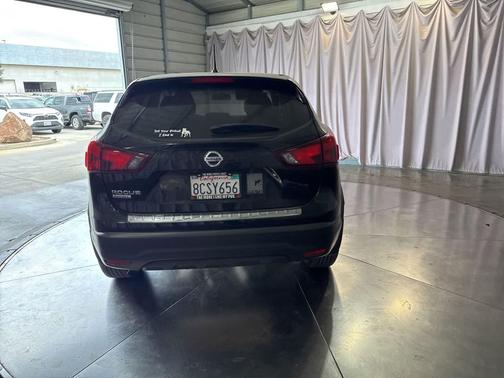 Magnetic Black 2017 Nissan Rogue Sport S