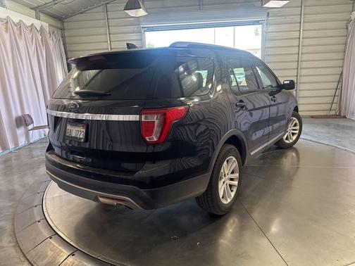 SHADOW BLACK 2017 Ford Explorer XLT