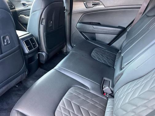 2025 Kia Sportage Plug-In Hybrid X-Line