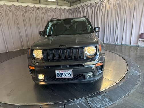 Granite Crystal Metallic Clearcoat 2020 Jeep Renegade Altitude