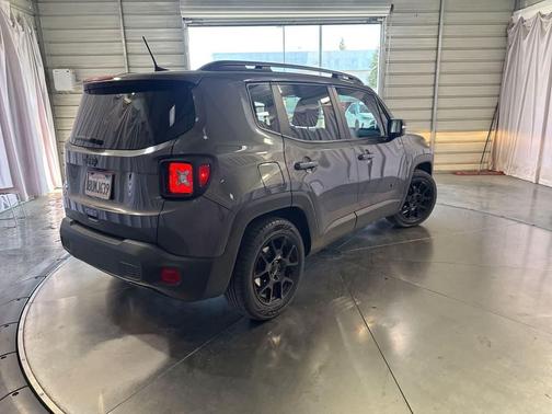 Granite Crystal Metallic Clearcoat 2020 Jeep Renegade Altitude