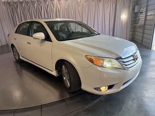 Blizzard Pearl 2011 Toyota Avalon Limited