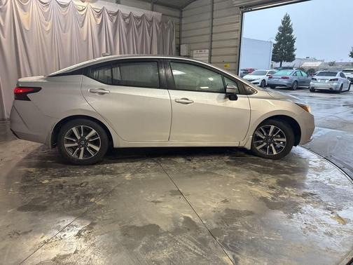 2021 Nissan Versa 1.6 SV