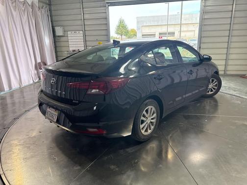 2020 Hyundai ELANTRA ECO