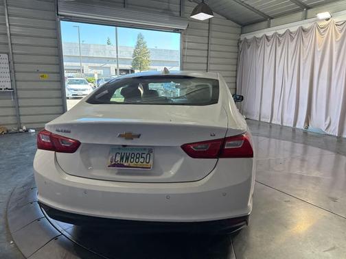 Summit White 2024 Chevrolet Malibu LT