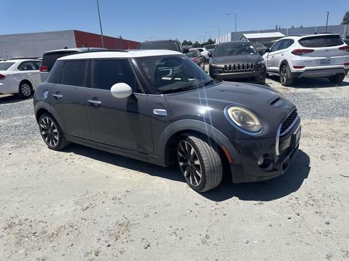 Thunder Grey Metallic 2017 MINI Hardtop Cooper S