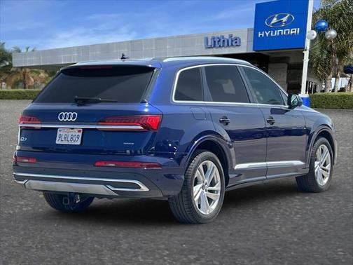 2022 Audi Q7 55 Premium Plus