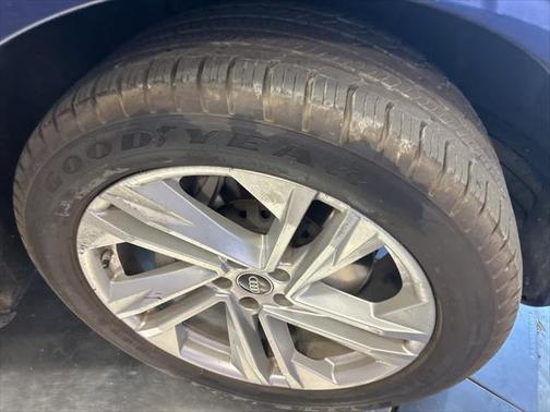 2022 Audi Q7 55 Premium Plus