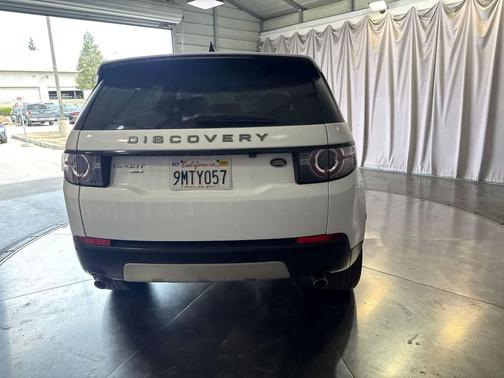 White 2018 Land Rover Discovery Sport HSE