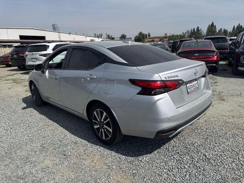 2024 Nissan Versa 1.6 SV
