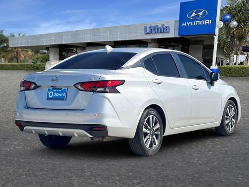 2024 Nissan Versa 1.6 SV