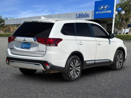 2019 Mitsubishi Outlander ES