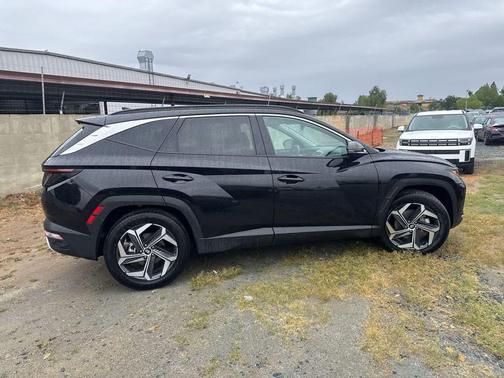 Black Pearl 2024 Hyundai TUCSON Limited
