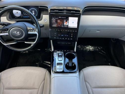 Black Pearl 2024 Hyundai TUCSON Limited