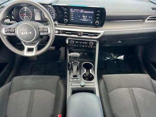 2023 Kia K5 LXS