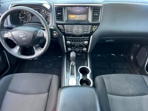 2020 Nissan Pathfinder S