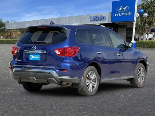 2020 Nissan Pathfinder S