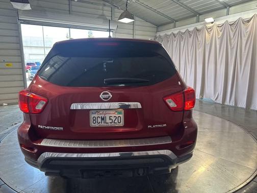 2018 Nissan Pathfinder Platinum