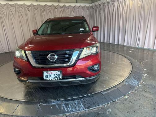 2018 Nissan Pathfinder Platinum