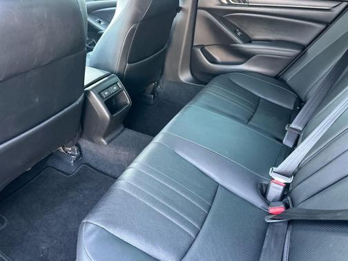 Crystal Black Pearl 2021 Honda Accord Sport SE 1.5T