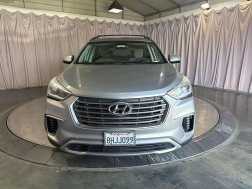 2018 Hyundai SANTA FE SE