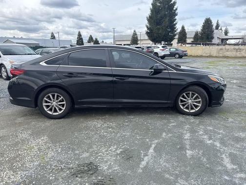 2018 Hyundai SONATA SE