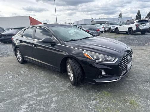 2018 Hyundai SONATA SE