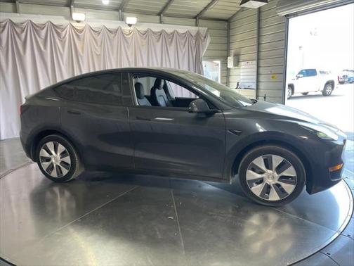2024 Tesla Model Y Long Range Dual Motor All-Wheel Drive