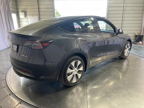 2024 Tesla Model Y Long Range Dual Motor All-Wheel Drive