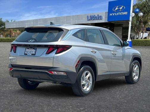 2023 Hyundai TUCSON SE