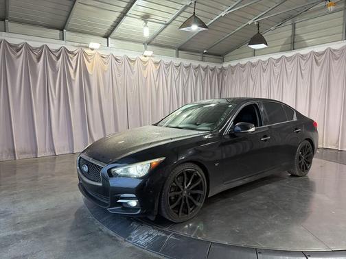 2015 INFINITI Q50 Premium