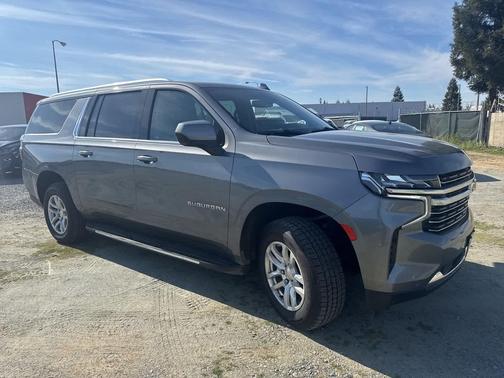 2022 Chevrolet Suburban LT