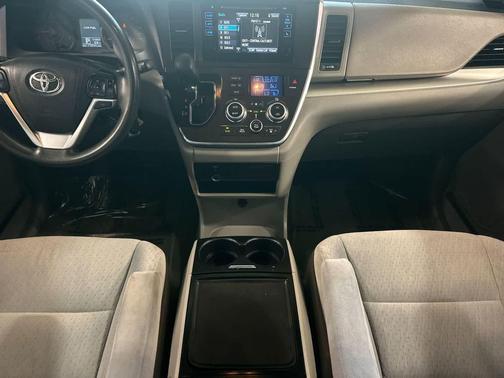 Predawn Gray Mica 2015 Toyota Sienna LE