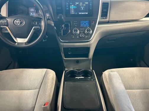 Predawn Gray Mica 2015 Toyota Sienna LE